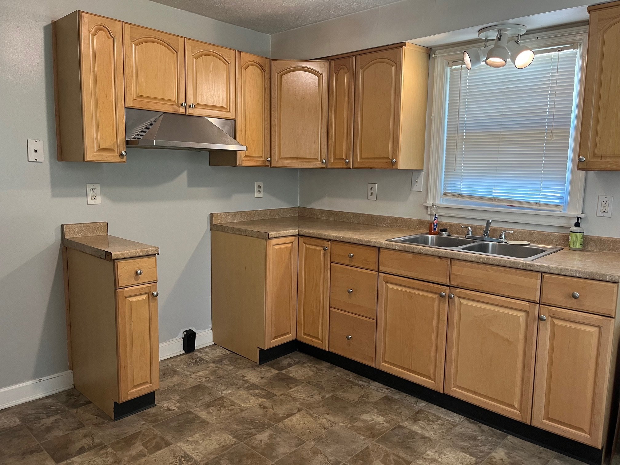 Building Photo - 3204 Donald Dr