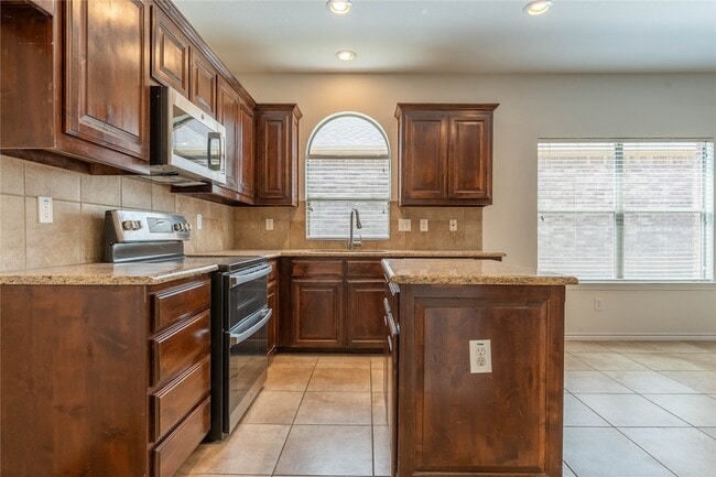 Building Photo - 2401 Spruce Springs Way