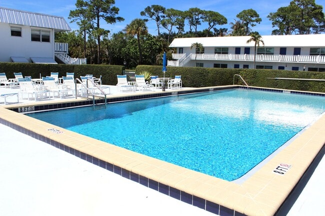 Building Photo - 2929 SE Ocean Blvd