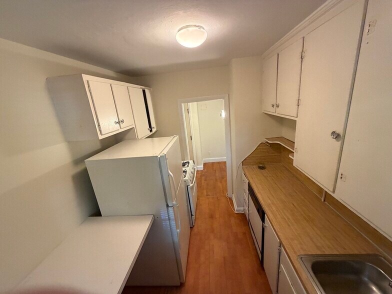 Building Photo - 17 Kilsyth Rd