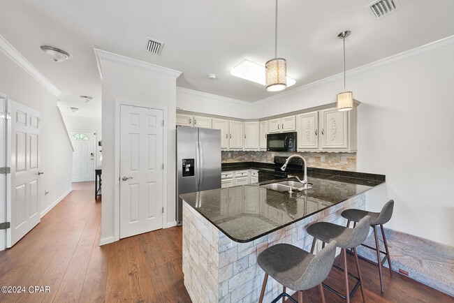 Building Photo - 7207 Quail Hollow Dr