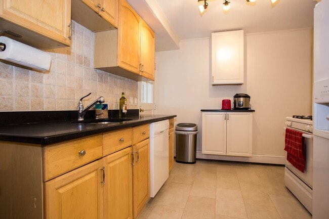 Building Photo - 36 Morningside Ave