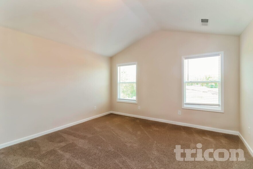 Building Photo - 126 Cedar Pk Wy