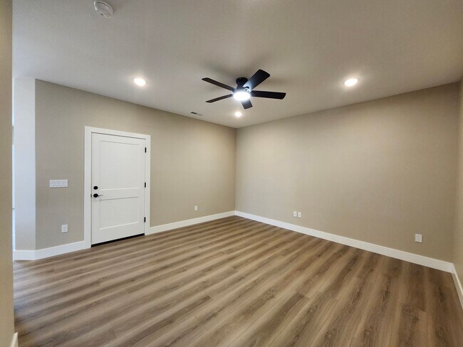 Building Photo - 5225 Jay St