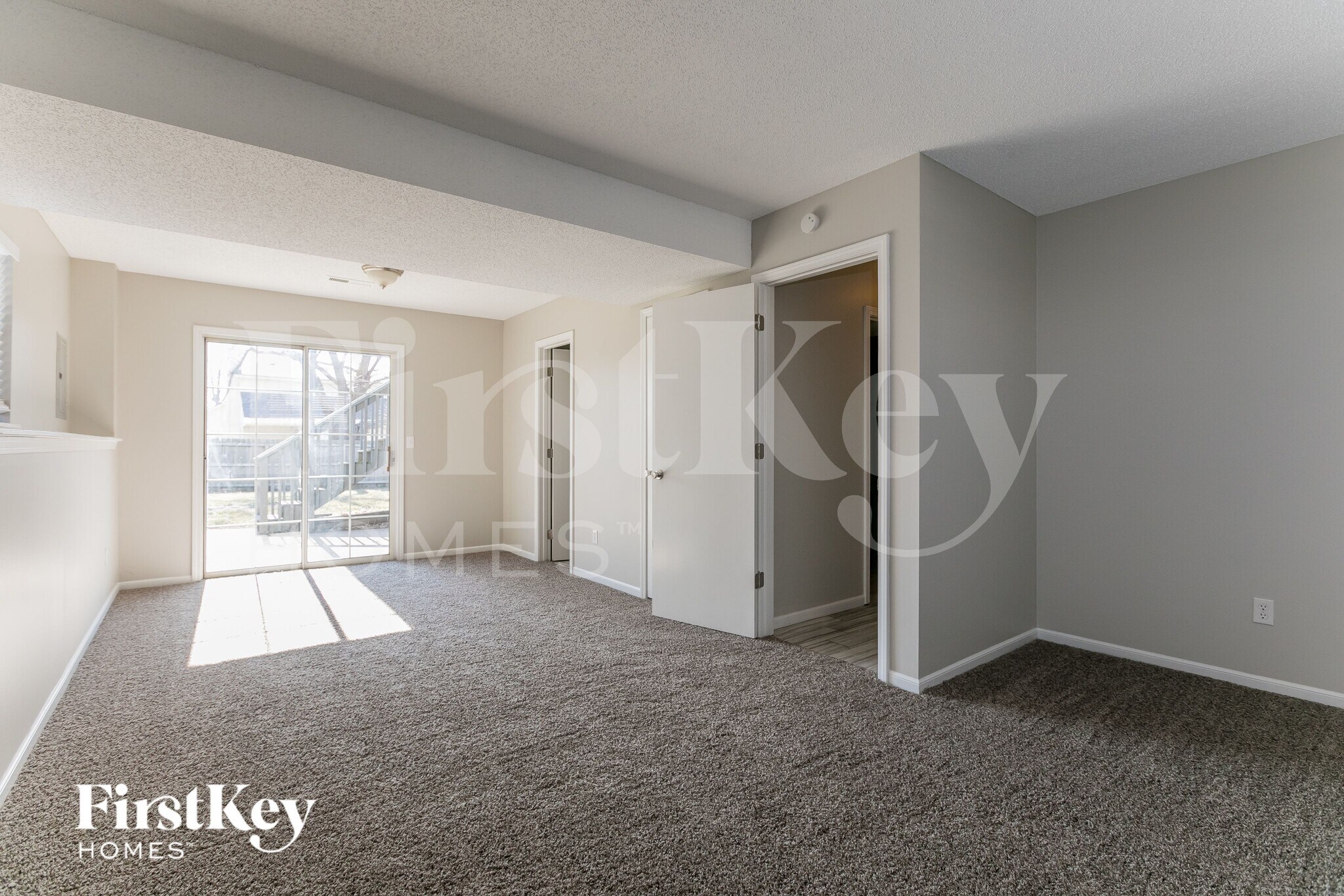 Building Photo - 1603 Roberta Dr