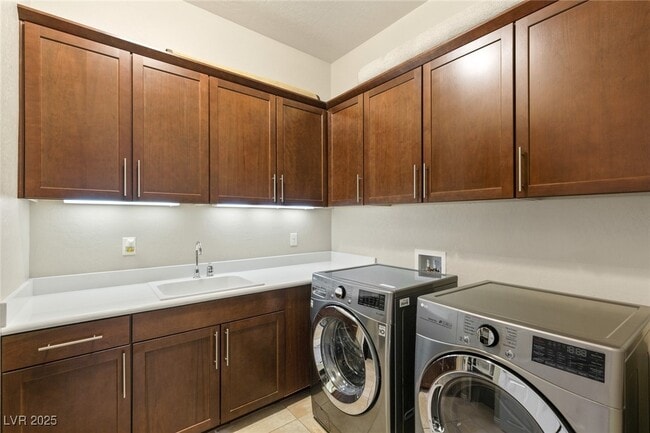 Building Photo - 21 Grand Masters Dr