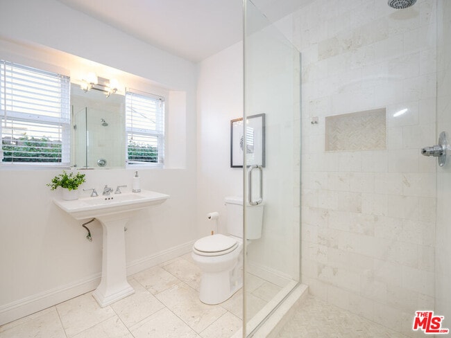 Building Photo - 5417 Allott Ave