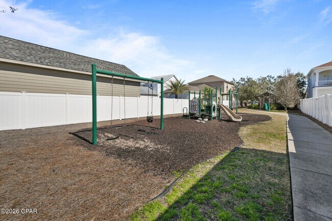 Building Photo - 409 Liverpool Ave