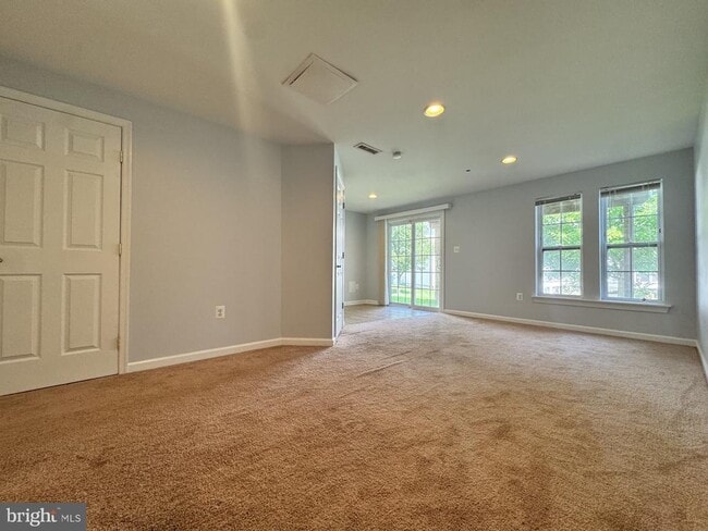 Building Photo - 636 Tantallon Ct