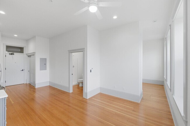 Building Photo - MOVE IN SPECIAL - Receive $1,200 off your first month’s rent or $100 off monthly rent for 12 mont...