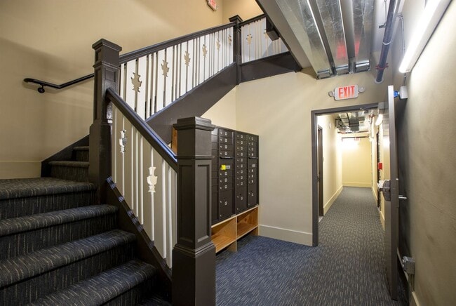 Interior Photo - The Lindley