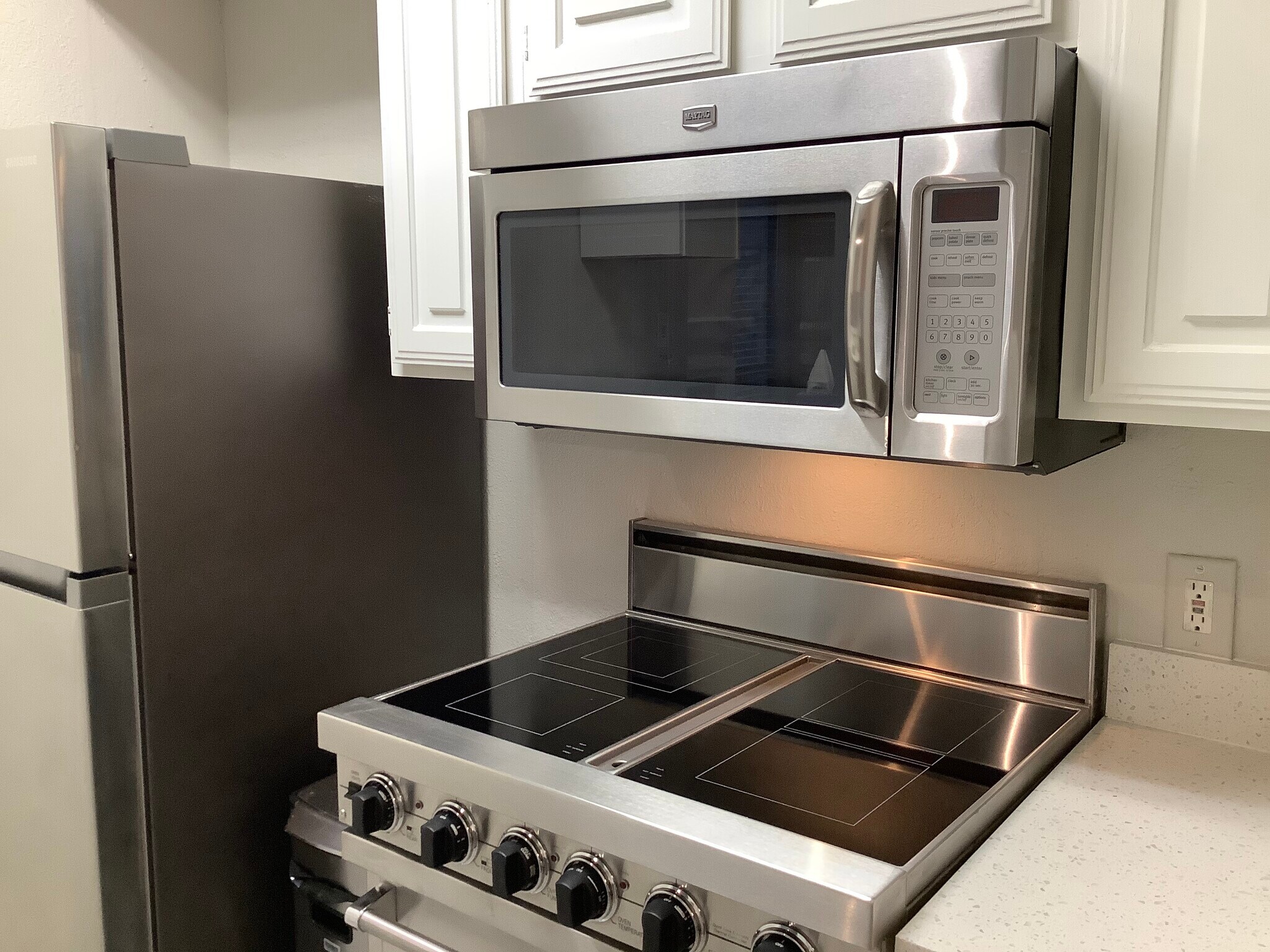 updated appliances - 6220 Bentwood Trl