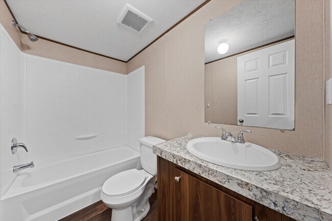 Building Photo - Spacious Country Living In Gholson