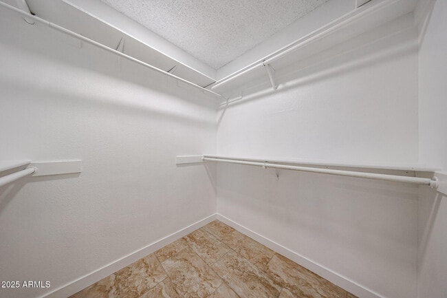 Building Photo - 9833 E Watford Way