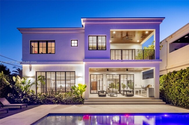 Building Photo - 895 NE 76th St