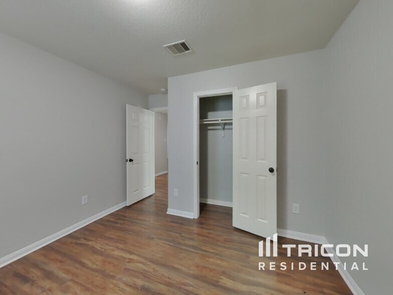 Building Photo - 12030 Green Bluff Ct