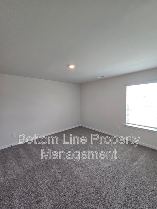 Building Photo - 549 Blackpool Ct