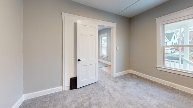 Building Photo - Old Brooklyn Area - 3 Bedrooms - Single Fa...