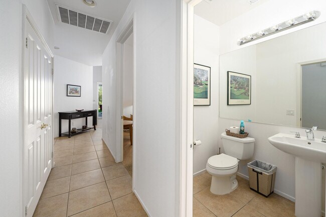 Building Photo - 67636 S Natoma Dr