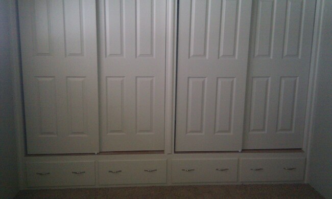 Building Photo - 748 S 7th St