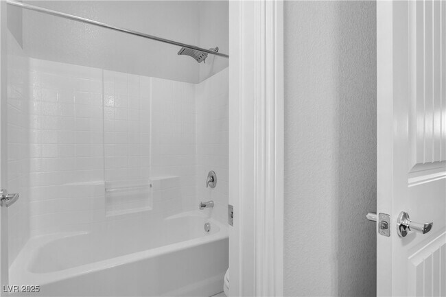 Building Photo - 9404 Sand Tiger Ave