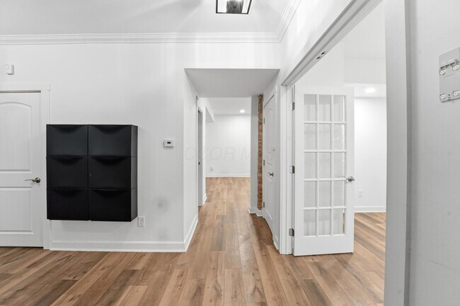 Building Photo - 905 McAllister Ave