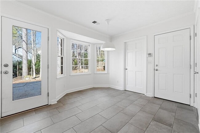 Building Photo - 2207 Heritage Trace Dr