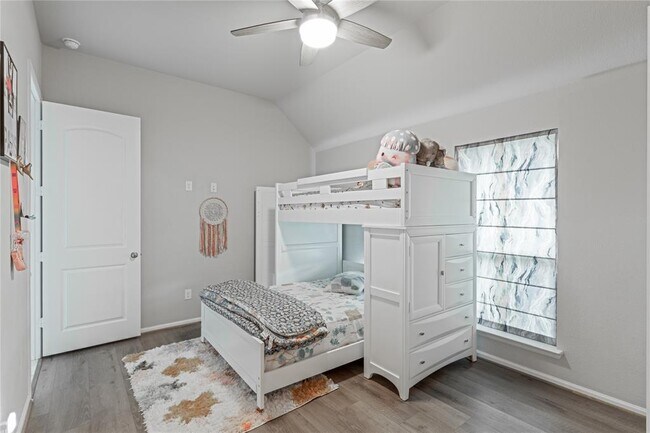 Building Photo - 119 Fortuna Ct