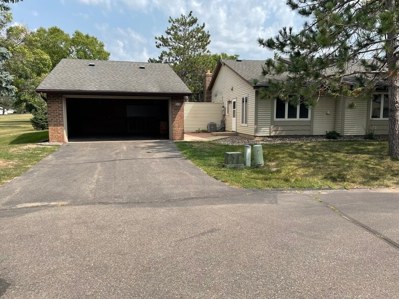 Building Photo - 4702 Markham Pt