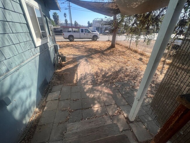 Building Photo - MOVE IN SPECIAL!!!  2BR/1BA House w/ bonus room available FOR RENT NOW!