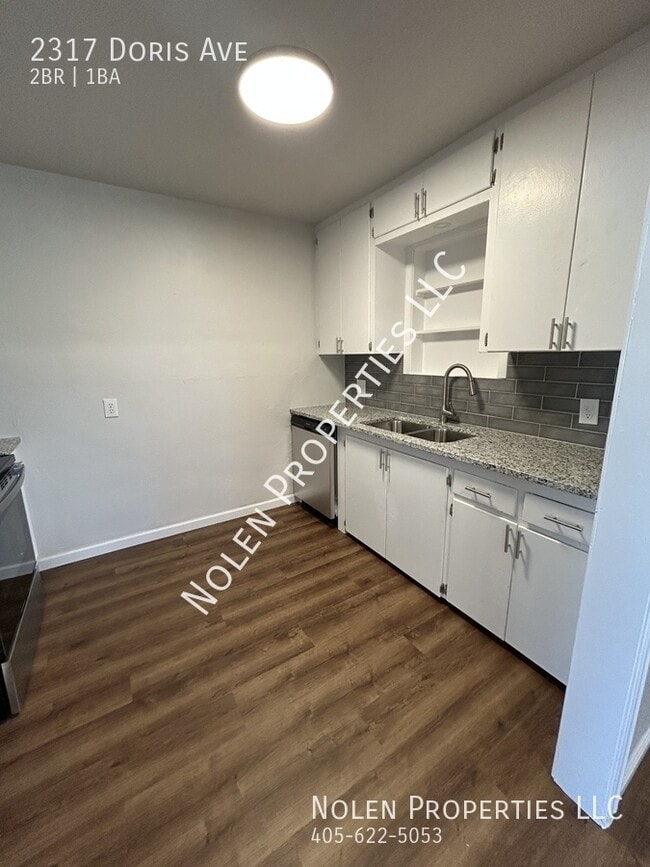 Building Photo - 2317 Doris Ave