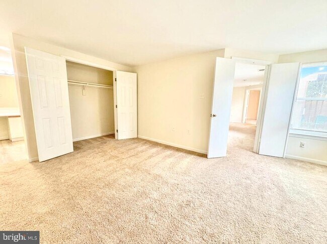 Building Photo - 4342 Pembrook Village Dr