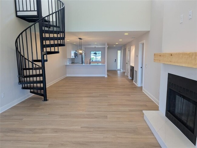 Building Photo - 3850 Mariners Walk