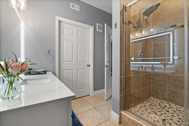 Building Photo - 3714 Palm Desert Ln