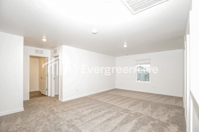 Building Photo - 15132 Nimbus Way