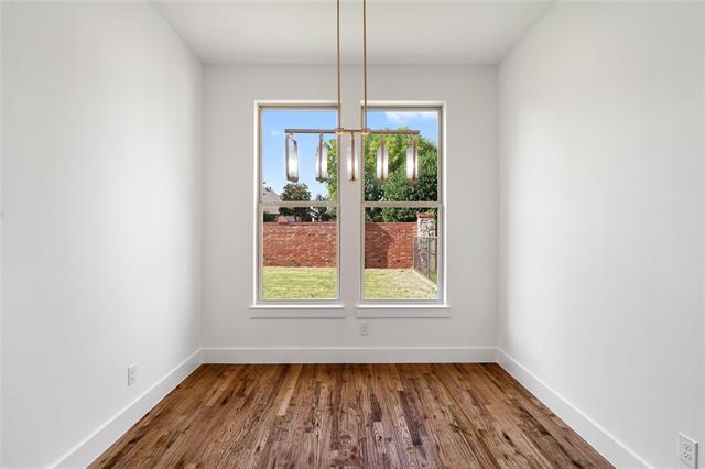 Building Photo - 907 St George Pl