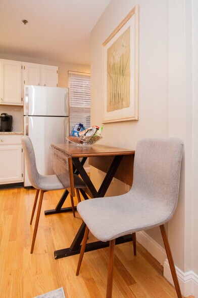 Building Photo - 29 Jay St