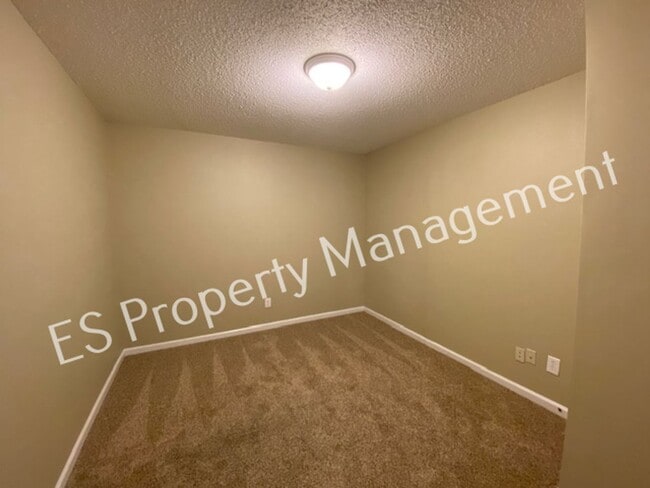 Building Photo - Wonderful 3 Bedroom 2 Bath Ranch Home in Lawrence Township!