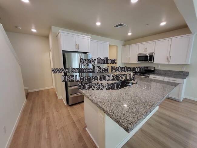 Building Photo - 3224 Finch Ln