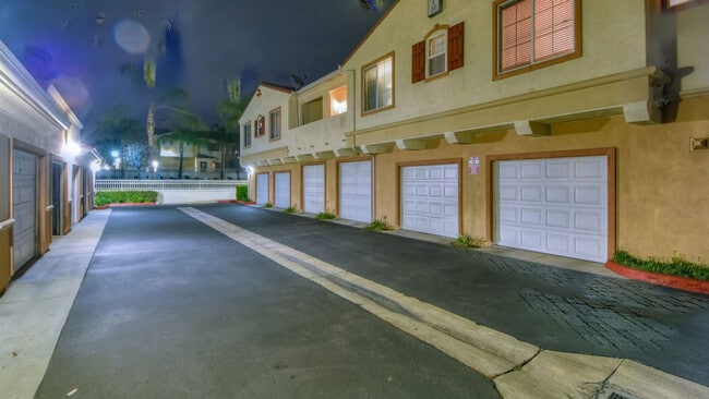 Building Photo - 8250 Vineyard Ave