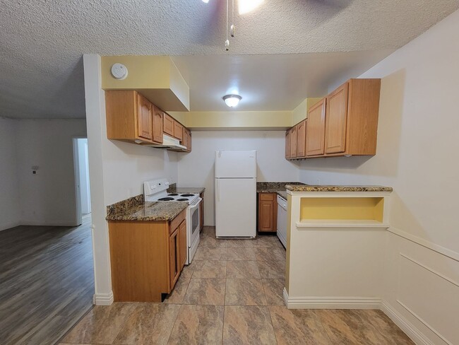 Building Photo - Spacious Beautiful North Park 1 Bed / 1 Bath with Pool