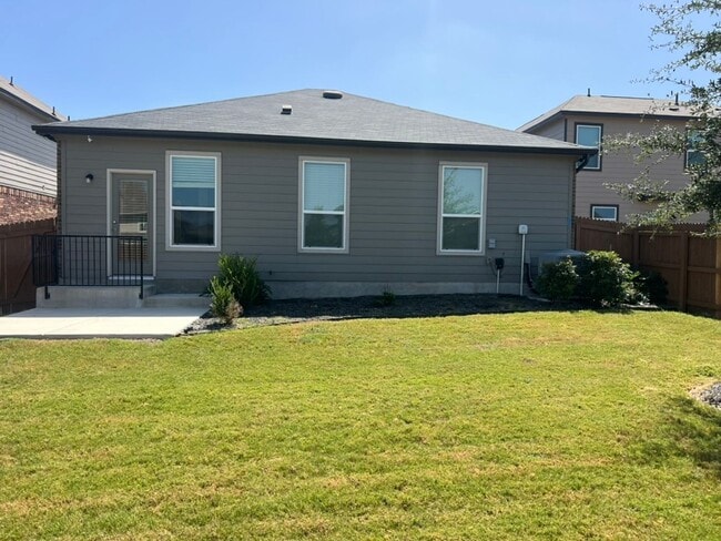 Building Photo - 114 E Granite Shrs Dr
