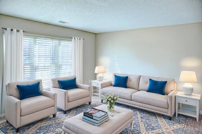 Building Photo - Who doesn't love  high speed internet, cable, water, sewer, trash & pest control included with th...
