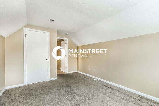 Building Photo - 4 Bedroom Pet-Friendly Home in Shawnee, KS...