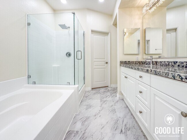 Building Photo - OC: PRICE REDUCTION - Spacious 2BD/2.5BA Condo in Irvine with Resort-Style Amenities, Private Bal...