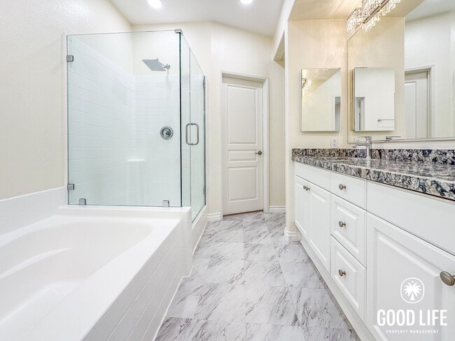 Building Photo - OC: Spacious 2BD/2.5BA Condo in Irvine with Resort-Style Amenities, Private Balcony & In-Unit Lau...