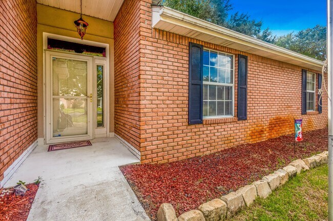 Building Photo - 873 Brande Ct