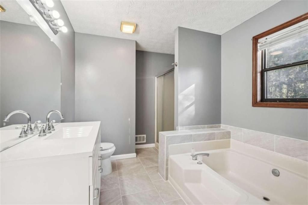 Building Photo - 1076 Westwood Pl SW