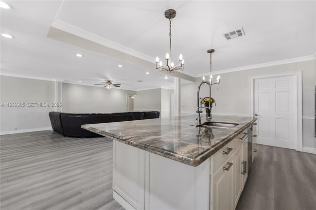 Building Photo - 215 Entrada Dr