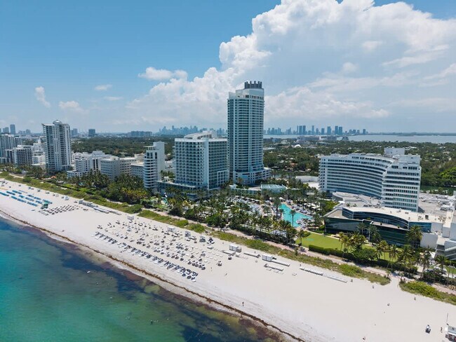 Building Photo - 4401 Collins Ave